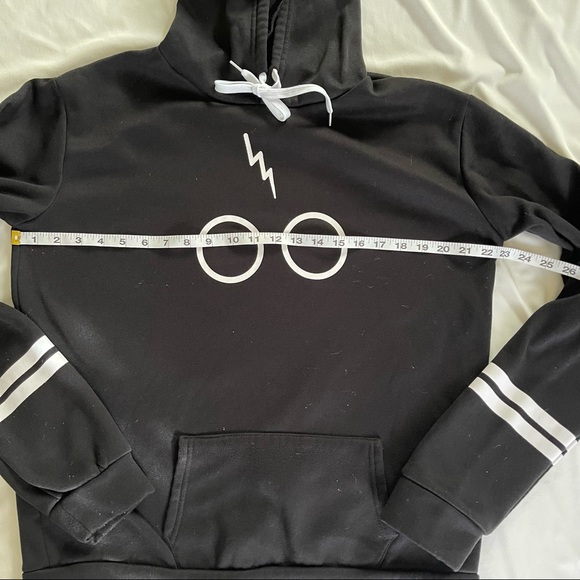 Harry Potter Lightning Pullover Hoodie - Picture 3 of 6